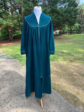 Vanity Fair Teal Green Quilted Collar Long Robe